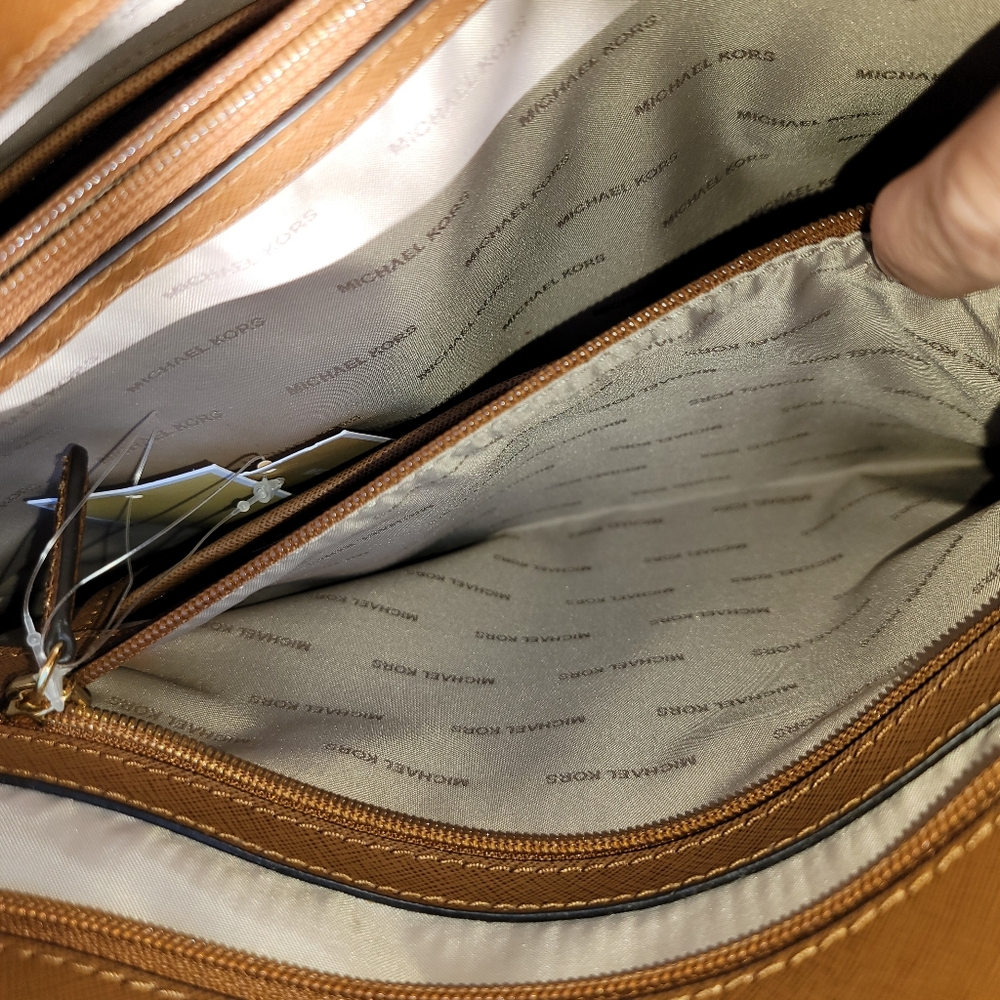 New Nwt Michael Kors Tan Tote Purse Bag - Picture 6 of 9